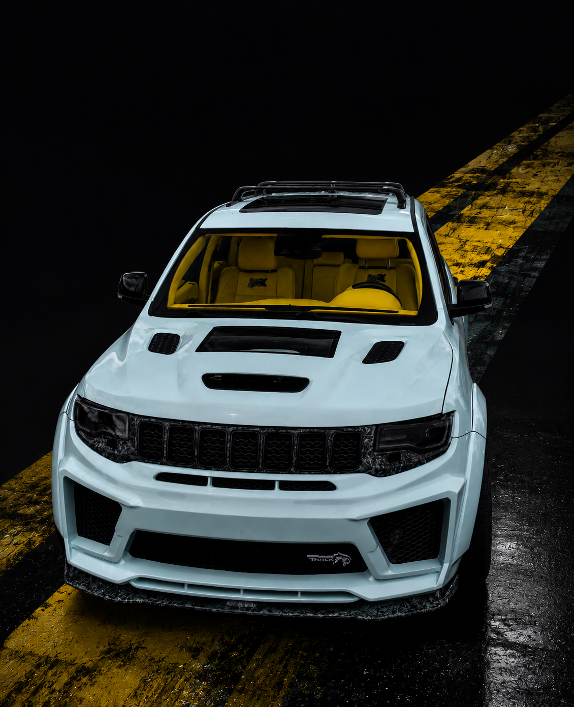 Jeep Trackhawk - Front